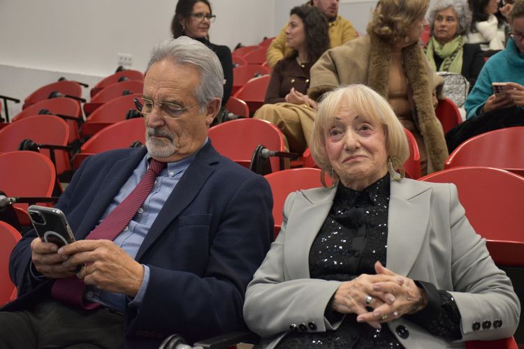 Apresentação do E-Book "A Formação de Educadores e Professores" Foto 1