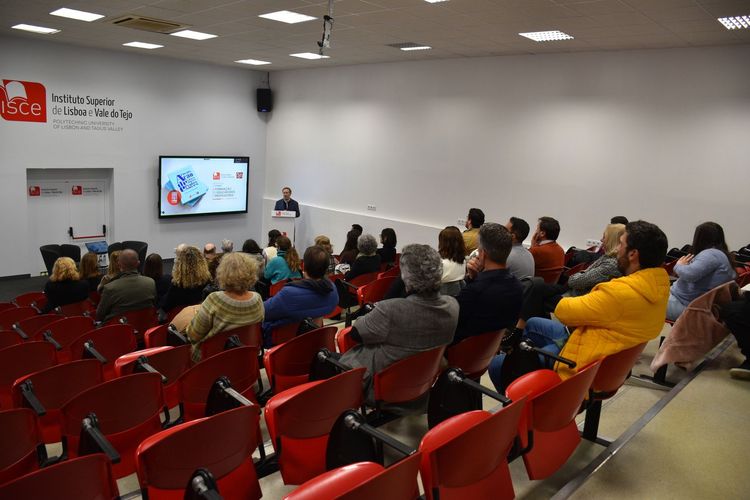 Apresentação do E-Book "A Formação de Educadores e Professores" Foto 5