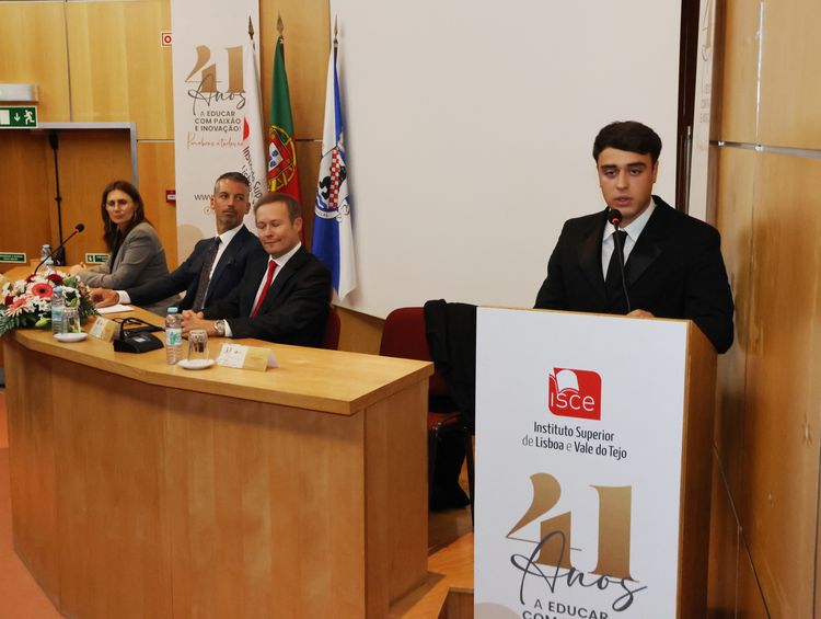 Sessão Comemorativa do 41.º Aniversário do ISCE Foto 9