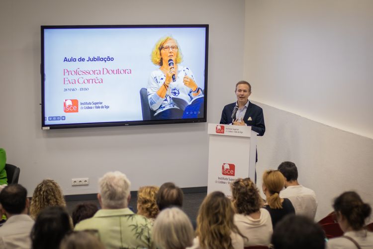 Aula de Jubilação da Professora Doutora Eva Corrêa — foto 3
