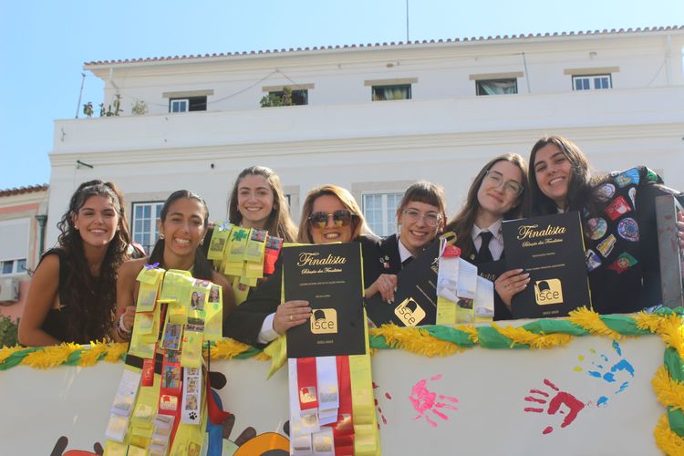 Bênção dos Finalistas do ISCE assinala momento marcante para a comunidade académica Foto 1
