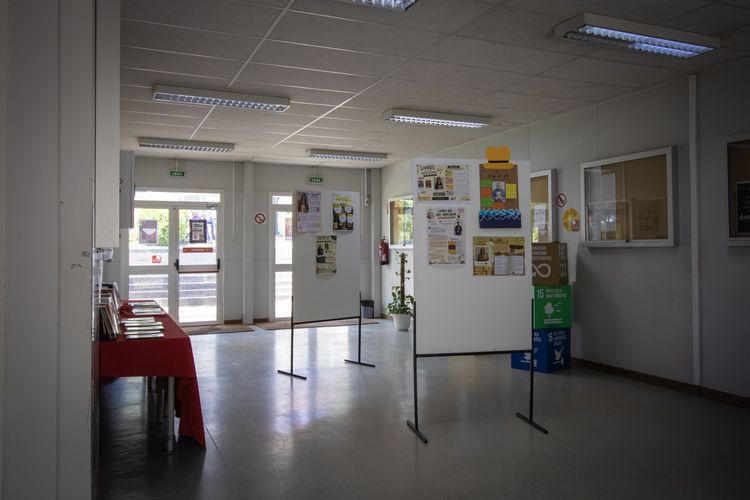 ISCE assinala Dia Mundial da Língua Portuguesa com mural colaborativo e exposição da comunidade académica — foto 1
