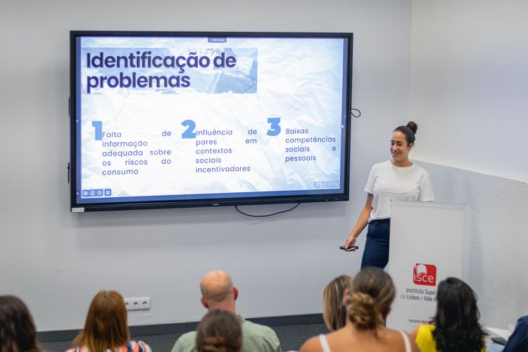 Mafalda Bento foi a grande vencedora da 1.ª Edição do ISCE Social Impact Challenge — foto 4