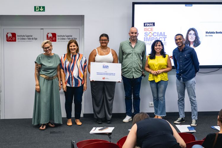 Mafalda Bento foi a grande vencedora da 1.ª Edição do ISCE Social Impact Challenge — foto 10