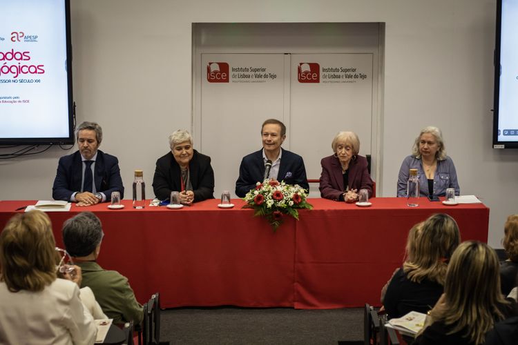 Jornadas Pedagógicas “O Educador / Professor no Século XXI” reuniram profissionais da educação no ISCE — foto 5