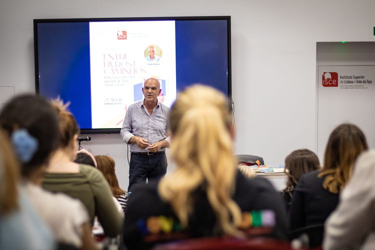 ISCE promoveu seminário dedicado ao percurso de vida e educação do Professor Carlos Paixão — foto 2