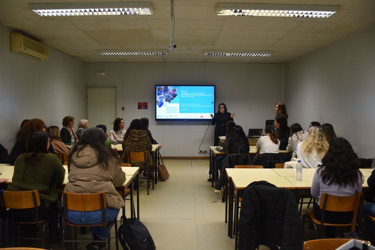 ISCE promove reflexão sobre o “Trabalho em Creche” Foto 4