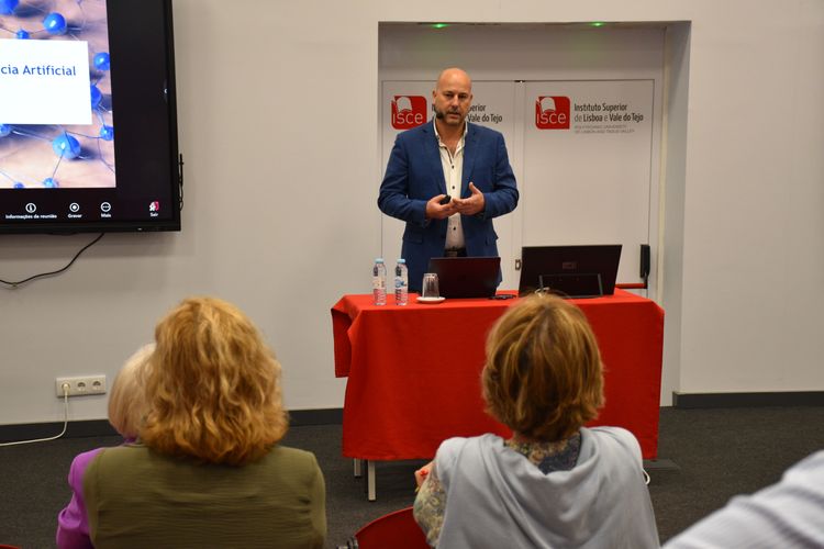 ISCE dinamizou Seminário “Inteligência Artificial Foto 3
