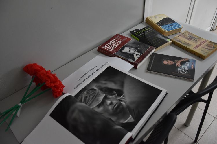 "Um Mural por abril" no ISCE Foto 2