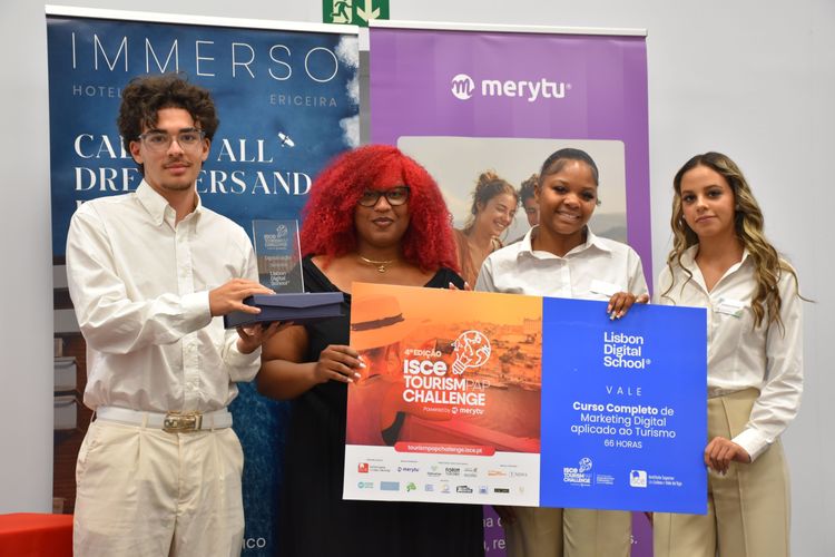 Maria Eduarda Jardim foi a grande vencedora da 4.ª Edição do ISCE Tourism PAP Challenge — foto 12