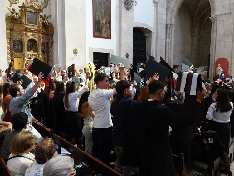 Bênção dos Finalistas do ISCE assinala momento marcante para a comunidade académica Foto 10