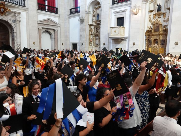 Bênção dos Finalistas do ISCE assinala momento marcante para a comunidade académica Foto 24