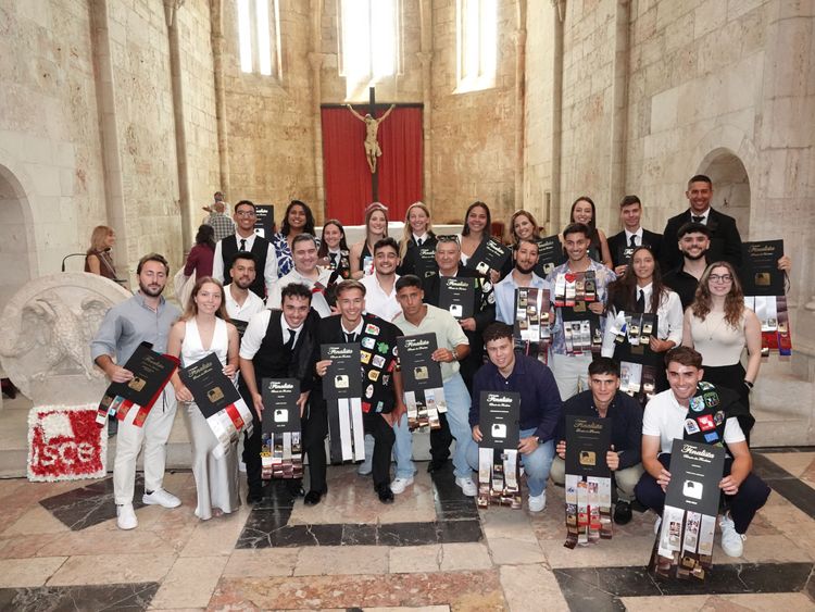 Bênção dos Finalistas do ISCE assinala momento marcante para a comunidade académica Foto 32