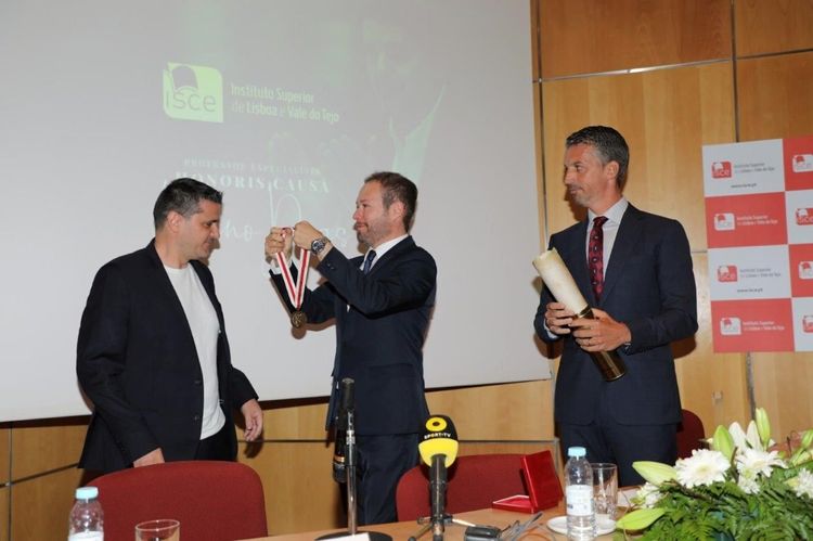 Outorga do título de Professor Especialista Honoris Causa Foto 7